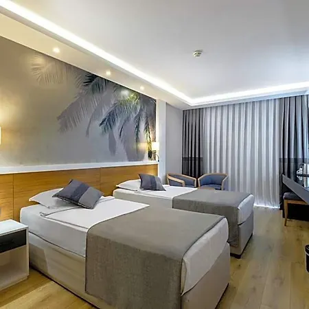 Hotel Alba 5*